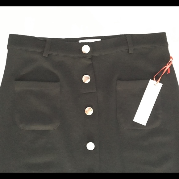 Stylish Button Skirt - Picture 3 of 6